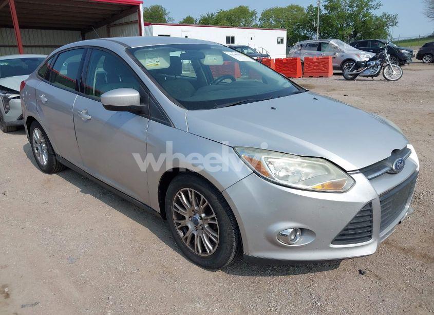 2012 Ford Focus SE (VIN 1FAHP3F22CL115653) main photo