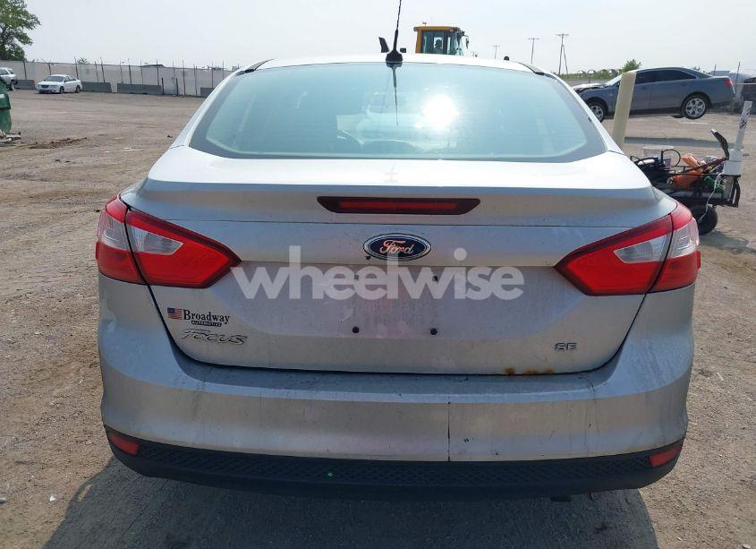 Photo 16 of 2012 Ford Focus SE (VIN 1FAHP3F22CL115653)