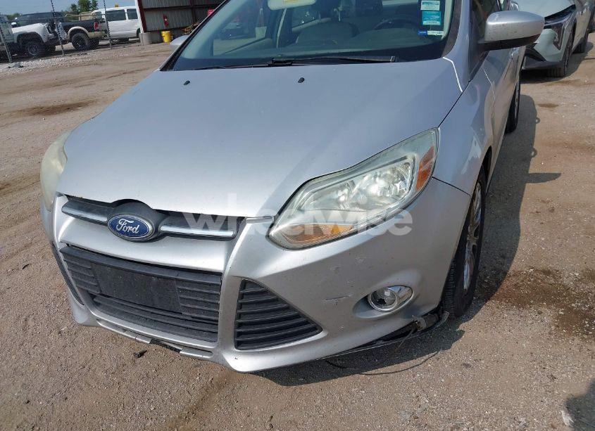 Photo 6 of 2012 Ford Focus SE (VIN 1FAHP3F22CL115653)