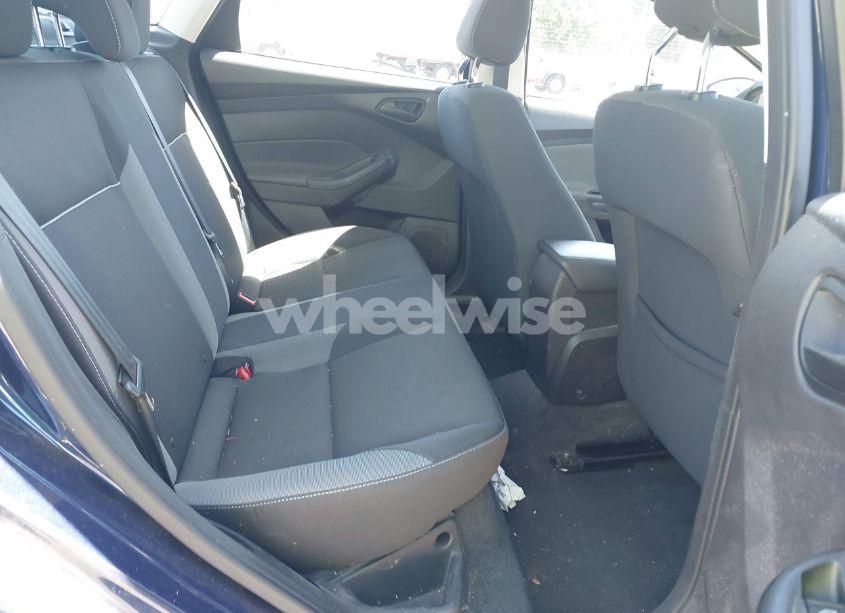 Photo 8 of 2012 Ford Focus SE (VIN 1FAHP3F22CL122800)