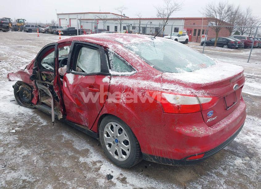 Photo 3 of 2012 Ford Focus SE (VIN 1FAHP3F22CL125261)