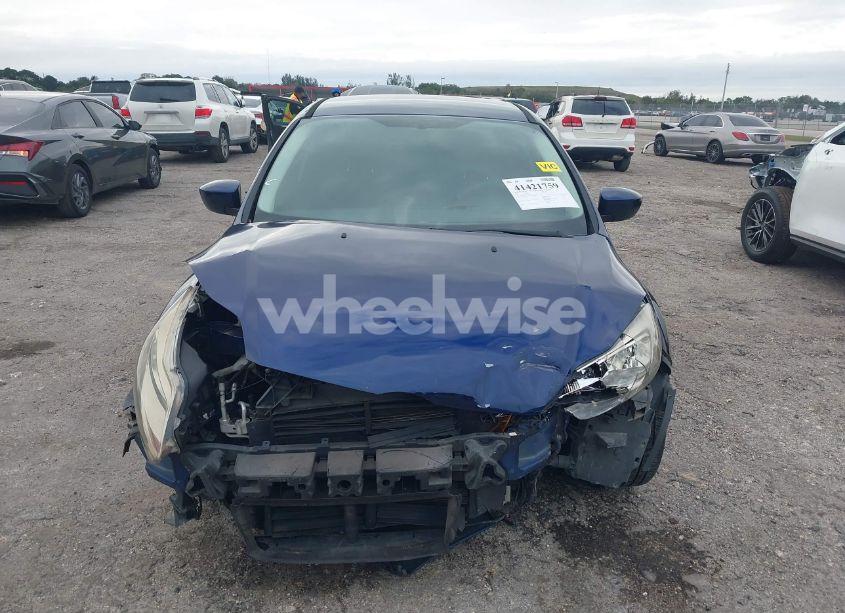 Photo 12 of 2012 Ford Focus SE (VIN 1FAHP3F22CL148376)