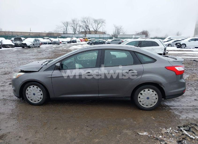 Photo 15 of 2012 Ford Focus SE (VIN 1FAHP3F22CL149866)