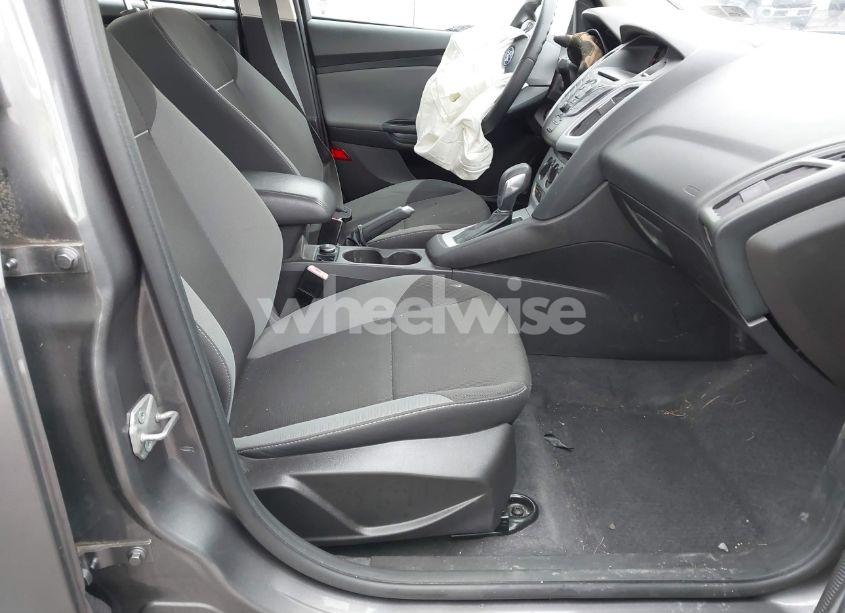 Photo 5 of 2012 Ford Focus SE (VIN 1FAHP3F22CL149866)