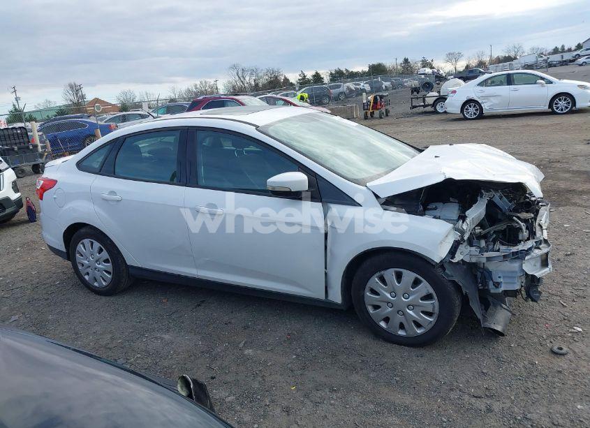 Photo 14 of 2012 Ford Focus SE (VIN 1FAHP3F22CL150449)