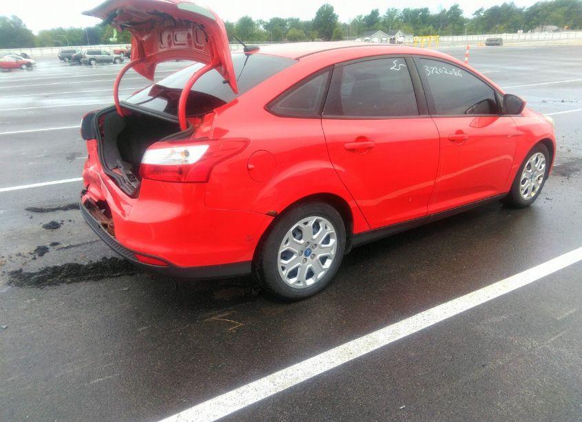 Photo 4 of 2012 Ford Focus SE (VIN 1FAHP3F22CL184018)