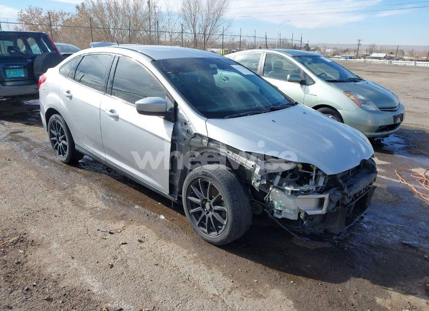2012 Ford Focus SE (VIN 1FAHP3F22CL201870) main photo
