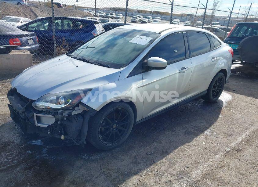 Photo 2 of 2012 Ford Focus SE (VIN 1FAHP3F22CL201870)