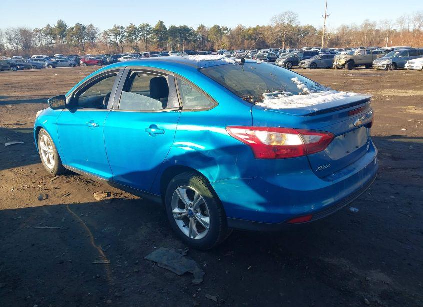 Photo 3 of 2012 Ford Focus SE (VIN 1FAHP3F22CL204705)