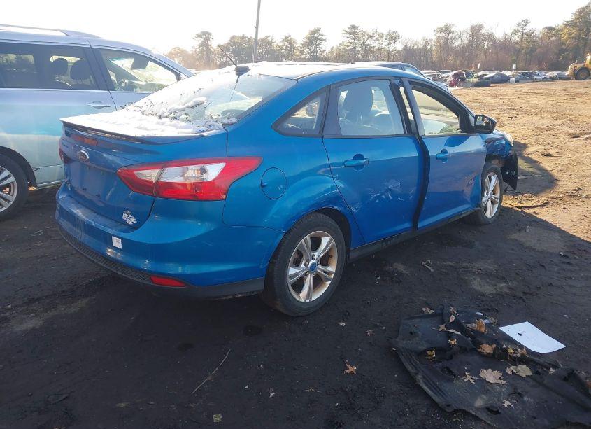Photo 4 of 2012 Ford Focus SE (VIN 1FAHP3F22CL204705)