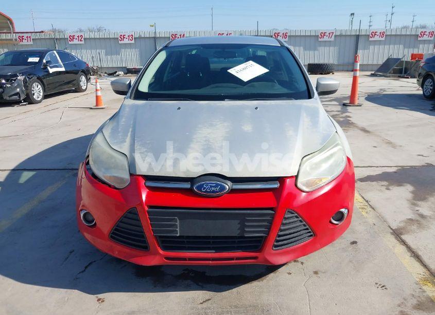 Photo 12 of 2012 Ford Focus SE (VIN 1FAHP3F22CL207300)