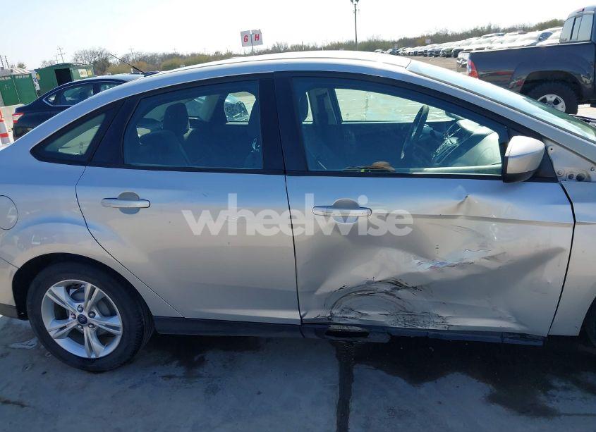 Photo 13 of 2012 Ford Focus SE (VIN 1FAHP3F22CL207300)