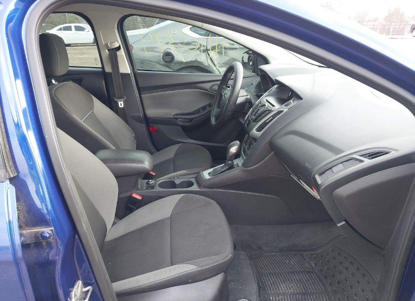 Photo 5 of 2012 Ford Focus SE (VIN 1FAHP3F22CL220418)