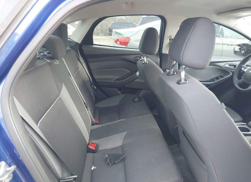 Photo 8 of 2012 Ford Focus SE (VIN 1FAHP3F22CL220418)