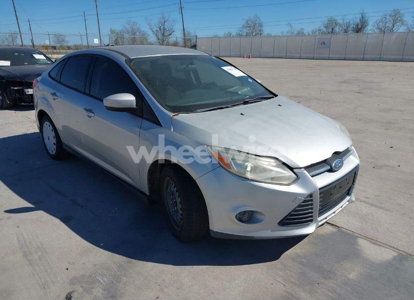 2012 Ford Focus SE (VIN 1FAHP3F22CL243553) main photo