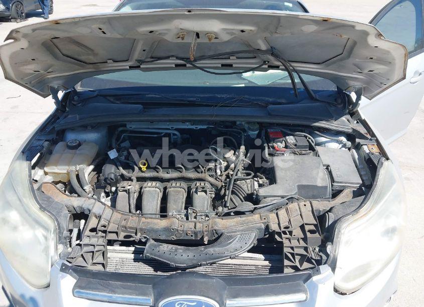 Photo 10 of 2012 Ford Focus SE (VIN 1FAHP3F22CL243553)