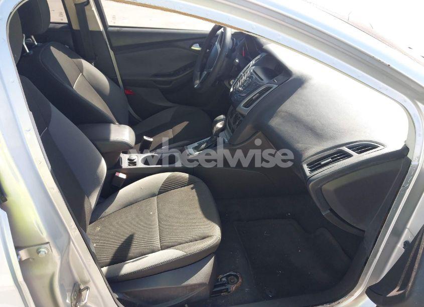 Photo 5 of 2012 Ford Focus SE (VIN 1FAHP3F22CL243553)