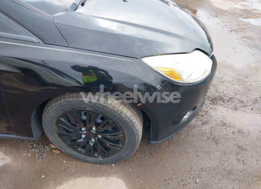 Photo 6 of 2012 Ford Focus SE (VIN 1FAHP3F22CL249739)