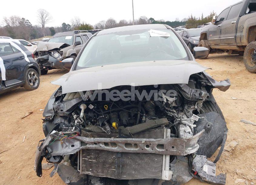 Photo 12 of 2012 Ford Focus SE (VIN 1FAHP3F22CL261437)