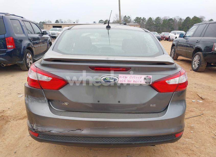 Photo 16 of 2012 Ford Focus SE (VIN 1FAHP3F22CL261437)