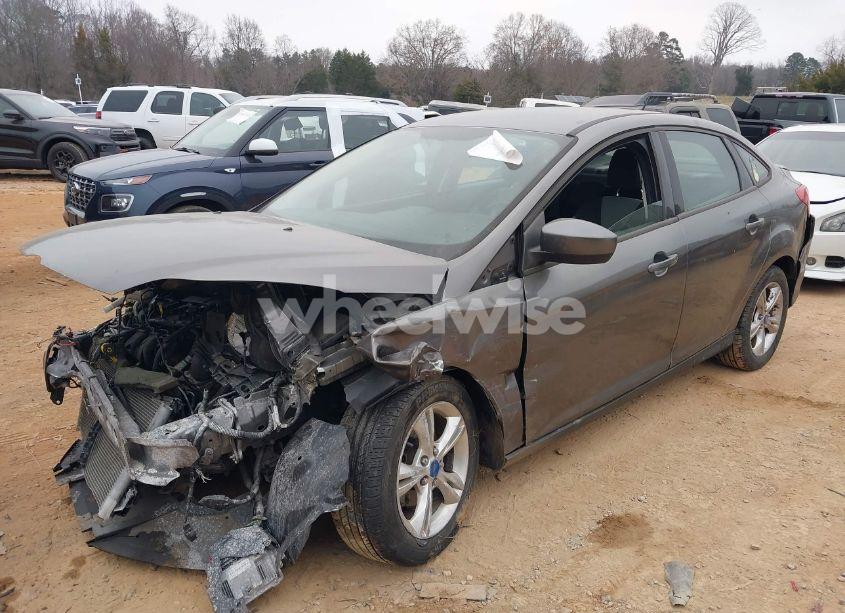 Photo 2 of 2012 Ford Focus SE (VIN 1FAHP3F22CL261437)