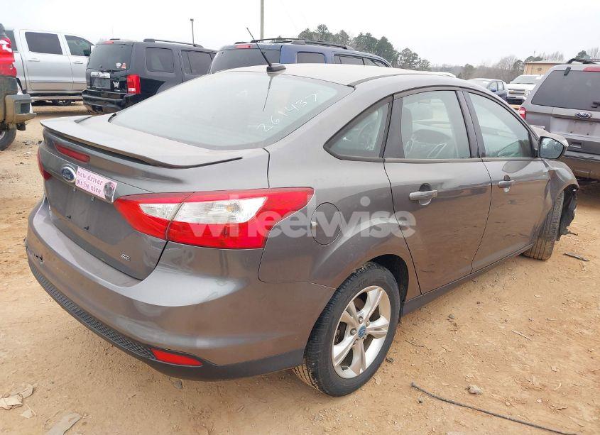 Photo 4 of 2012 Ford Focus SE (VIN 1FAHP3F22CL261437)