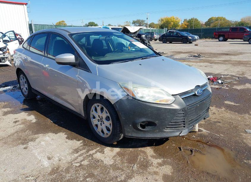 2012 Ford Focus SE (VIN 1FAHP3F22CL273216) main photo