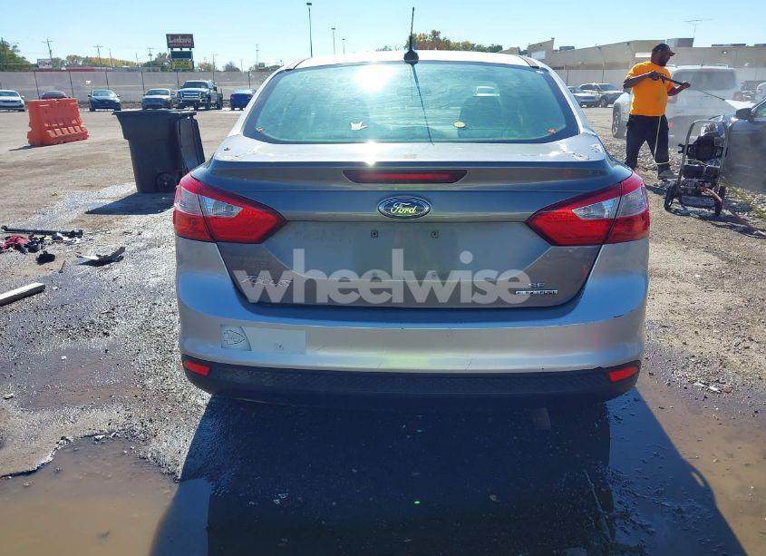 Photo 16 of 2012 Ford Focus SE (VIN 1FAHP3F22CL273216)