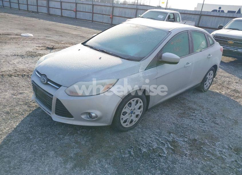 Photo 2 of 2012 Ford Focus SE (VIN 1FAHP3F22CL278691)