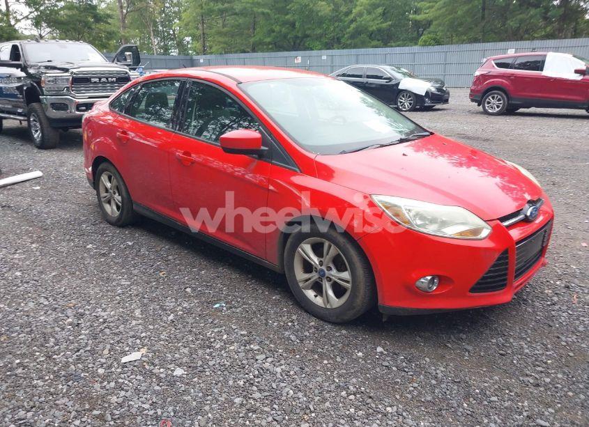 2012 Ford Focus SE (VIN 1FAHP3F22CL286953) main photo