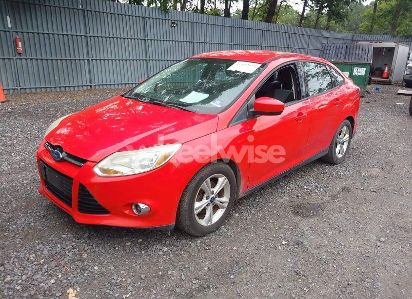 Photo 2 of 2012 Ford Focus SE (VIN 1FAHP3F22CL286953)