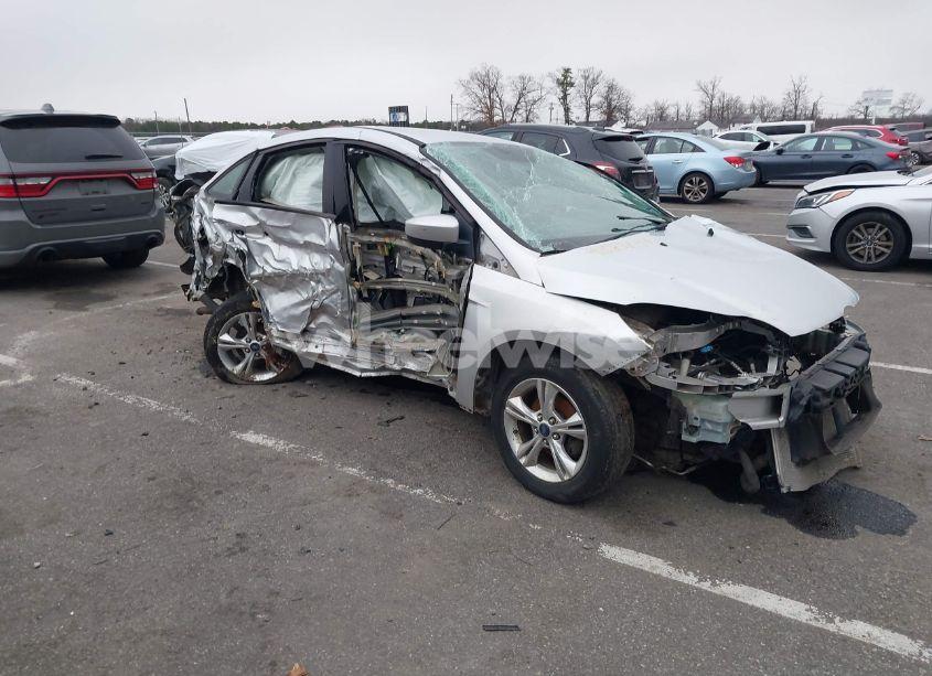 2012 Ford Focus SE (VIN 1FAHP3F22CL303458) main photo