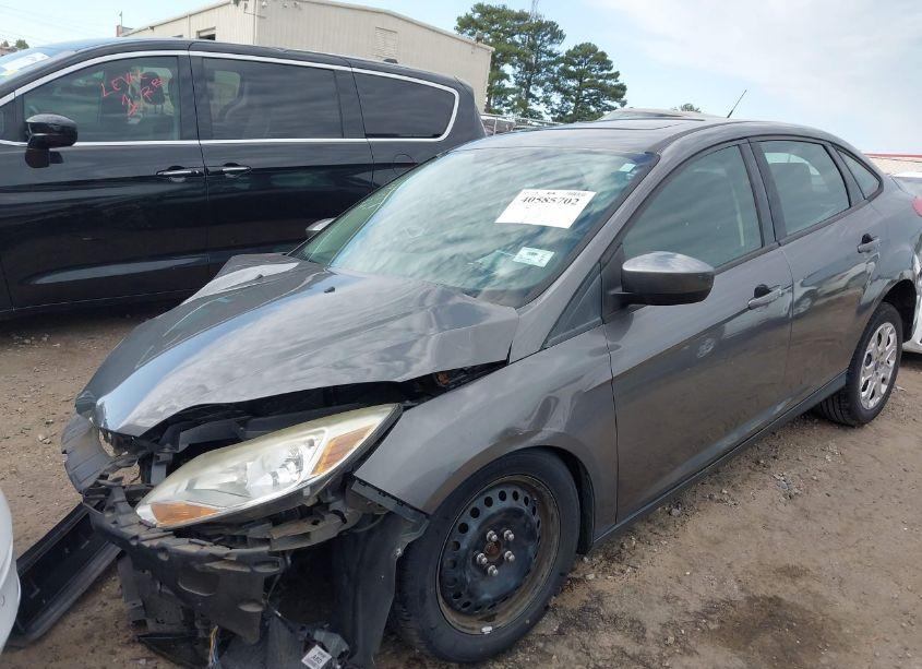 Photo 6 of 2012 Ford Focus SE (VIN 1FAHP3F22CL413510)