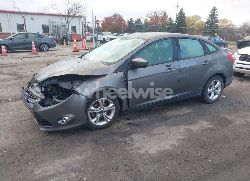 Photo 2 of 2012 Ford Focus SE (VIN 1FAHP3F22CL414740)