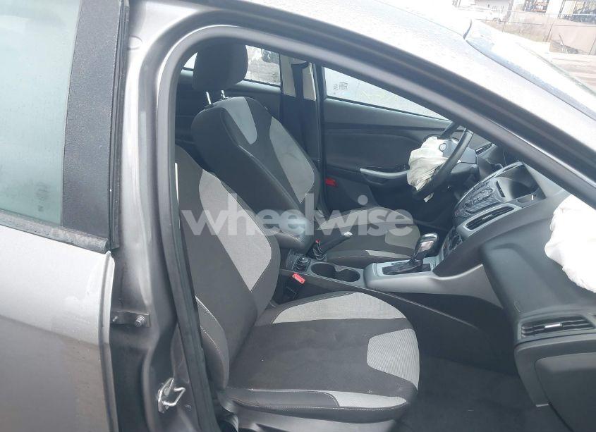 Photo 5 of 2012 Ford Focus SE (VIN 1FAHP3F22CL414740)