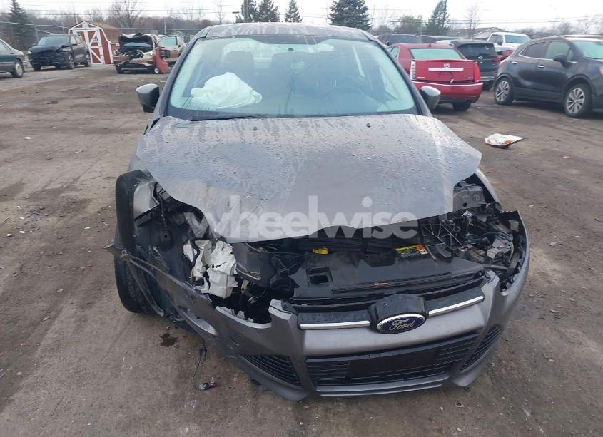 Photo 6 of 2012 Ford Focus SE (VIN 1FAHP3F22CL414740)