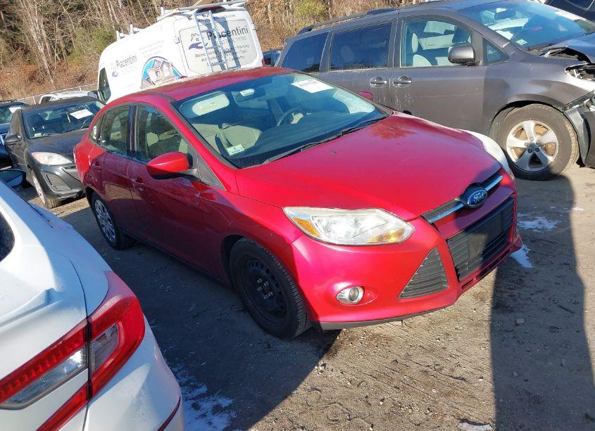 2012 Ford Focus SE (VIN 1FAHP3F22CL432235) main photo