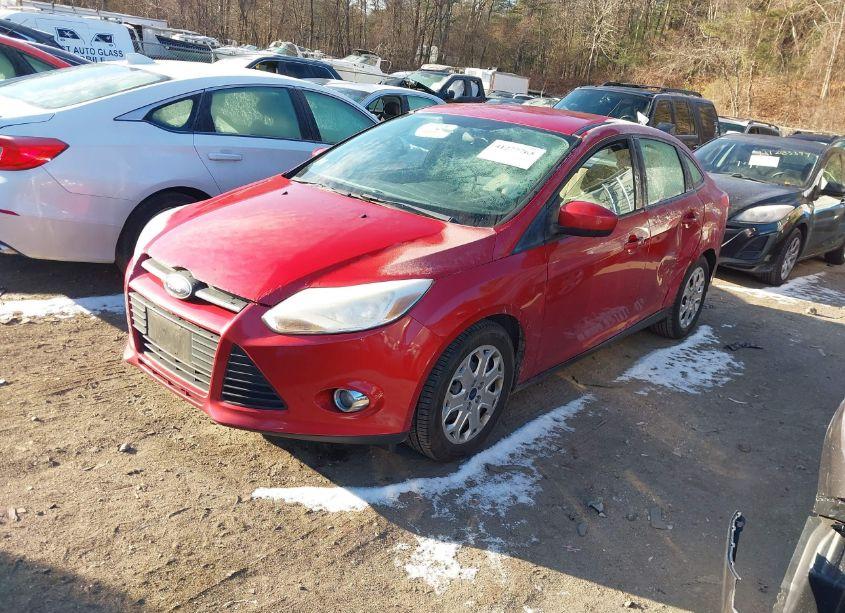 Photo 2 of 2012 Ford Focus SE (VIN 1FAHP3F22CL432235)