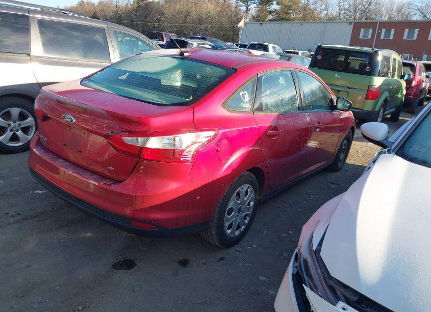 Photo 4 of 2012 Ford Focus SE (VIN 1FAHP3F22CL432235)