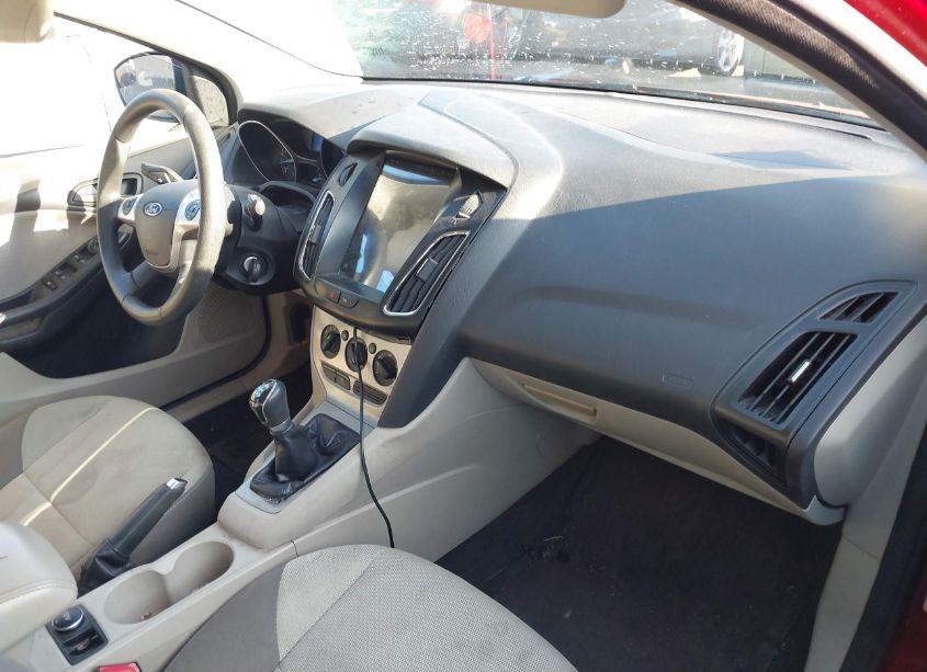 Photo 5 of 2012 Ford Focus SE (VIN 1FAHP3F22CL432235)