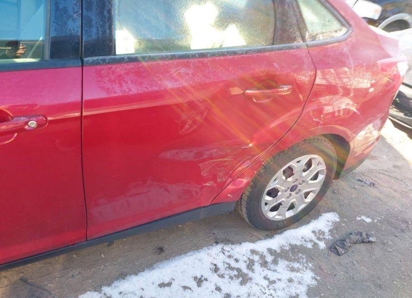 Photo 6 of 2012 Ford Focus SE (VIN 1FAHP3F22CL432235)