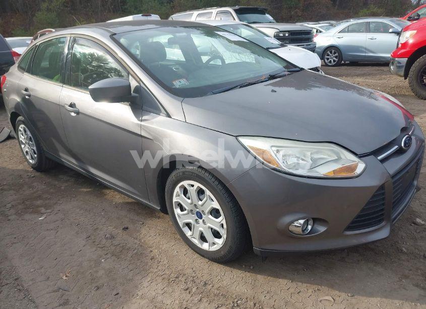 2012 Ford Focus SE (VIN 1FAHP3F22CL441730) main photo