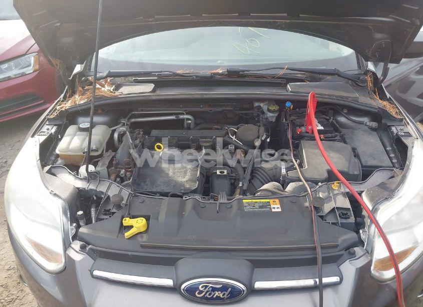 Photo 10 of 2012 Ford Focus SE (VIN 1FAHP3F22CL441730)