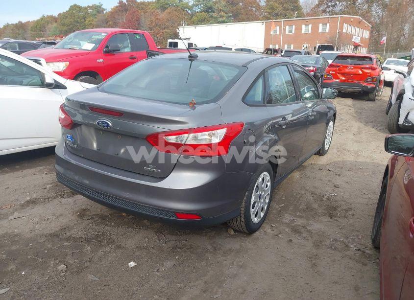 Photo 4 of 2012 Ford Focus SE (VIN 1FAHP3F22CL441730)