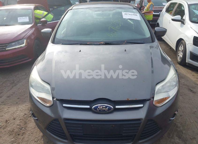 Photo 6 of 2012 Ford Focus SE (VIN 1FAHP3F22CL441730)