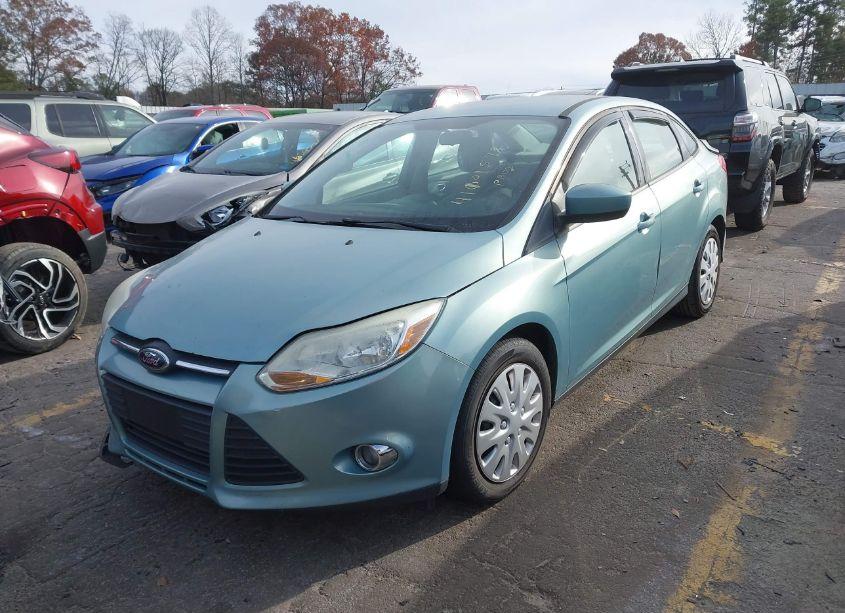 Photo 2 of 2012 Ford Focus SE (VIN 1FAHP3F22CL447043)