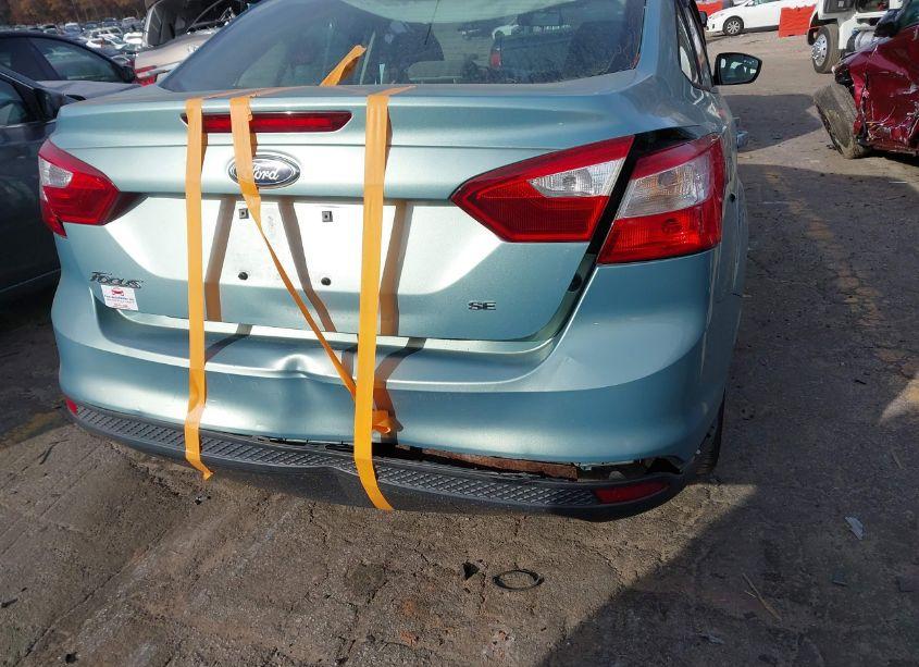 Photo 6 of 2012 Ford Focus SE (VIN 1FAHP3F22CL447043)