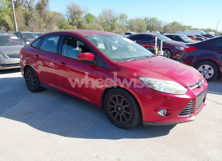 2012 Ford Focus SE (VIN 1FAHP3F22CL449231) main photo