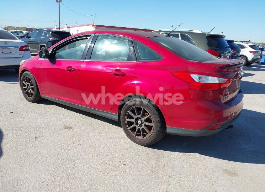 Photo 3 of 2012 Ford Focus SE (VIN 1FAHP3F22CL449231)