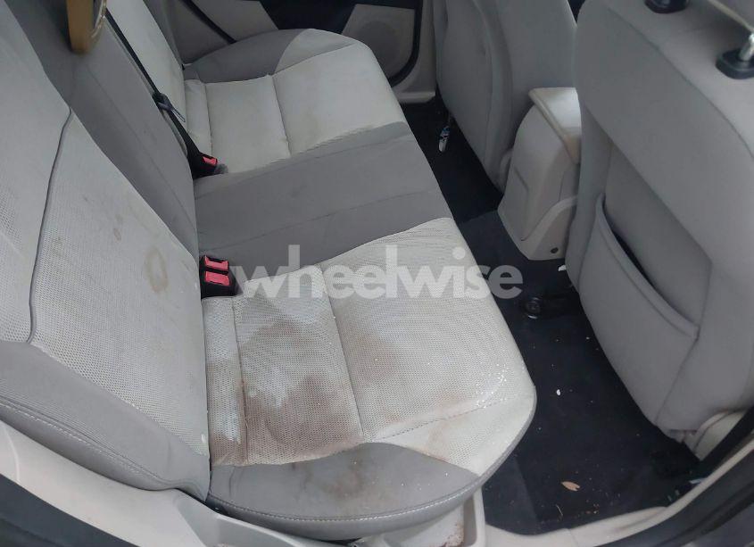Photo 8 of 2012 Ford Focus SE (VIN 1FAHP3F22CL456552)